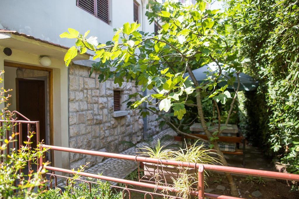 Azur Apartment Budua Esterno foto